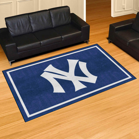 New York Yankees 5ft. x 8 ft. Plush Area Rug - Retro Collection