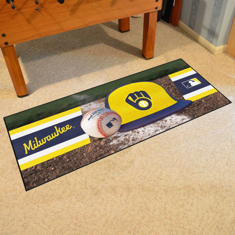 MLB - Milwaukee Brewers Baseball Runner